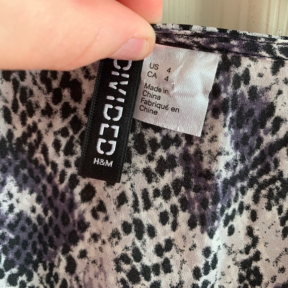 Snake Print Top - Picture 4 of 4